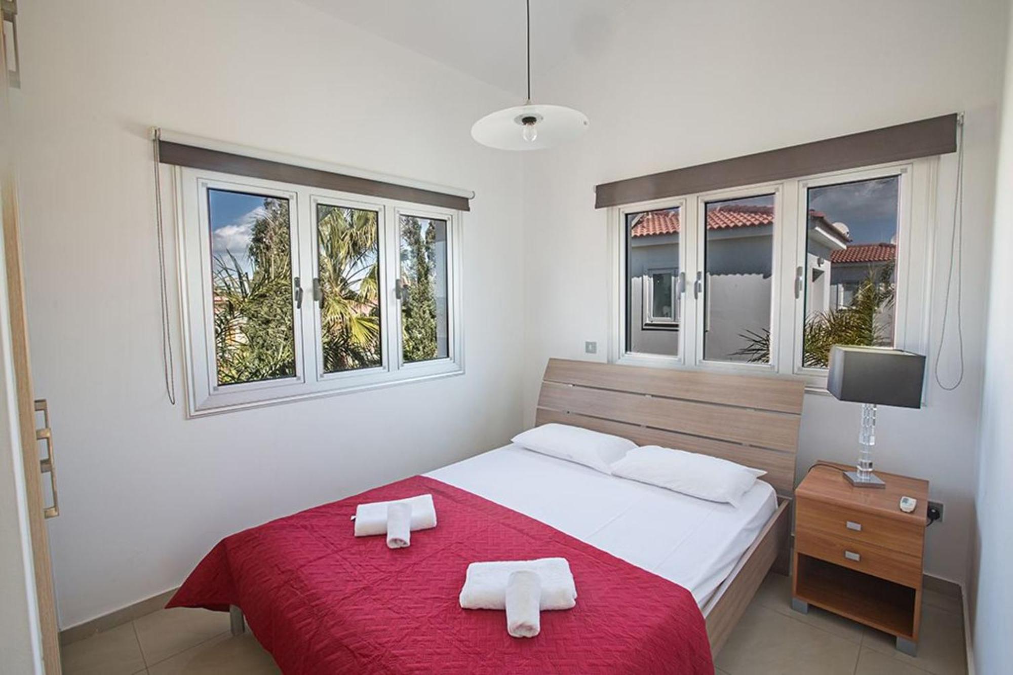 Adaman - Stunning 3 Bedroom Seafront With Pool - Close To The * Ayia Napa