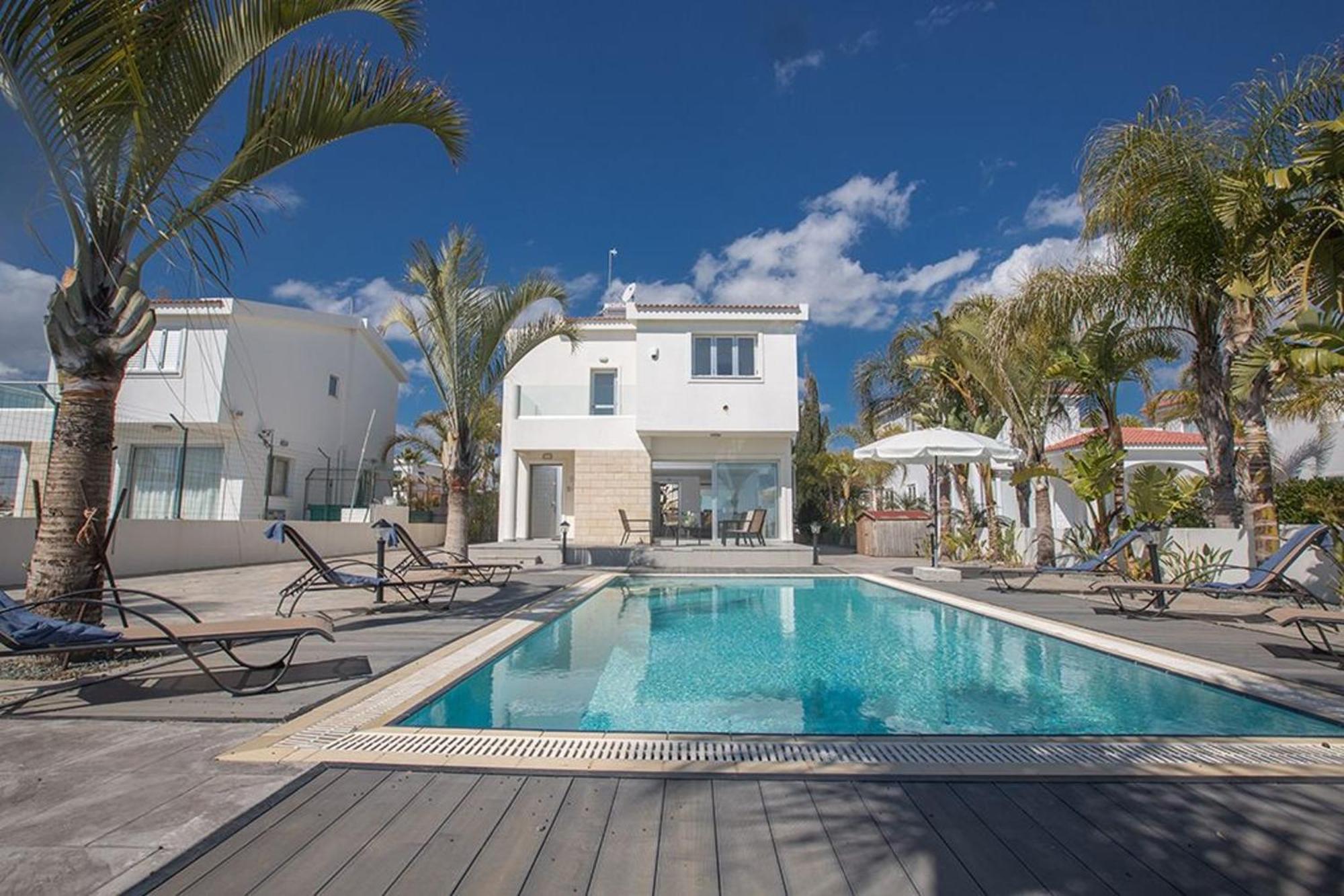 Adaman - Stunning 3 Bedroom Seafront With Pool - Close To The Ayia Napa