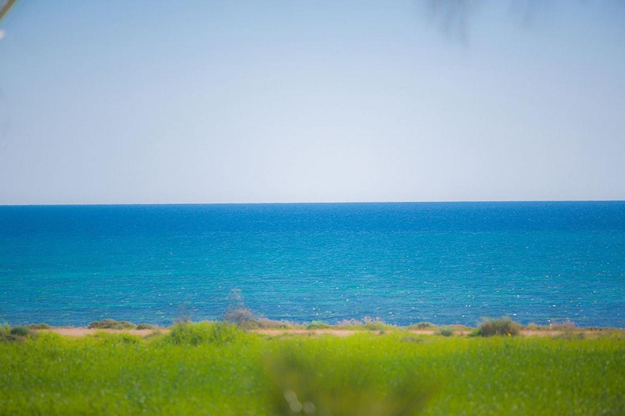 Adaman - Stunning 3 Bedroom Seafront With Pool - Close To The *
