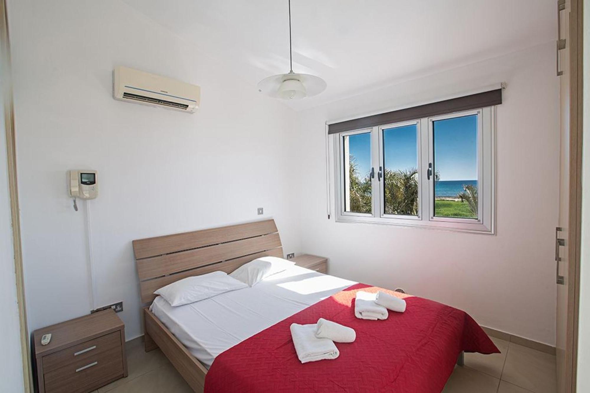 Adaman - Stunning 3 Bedroom Seafront With Pool - Close To The * Ayia Napa